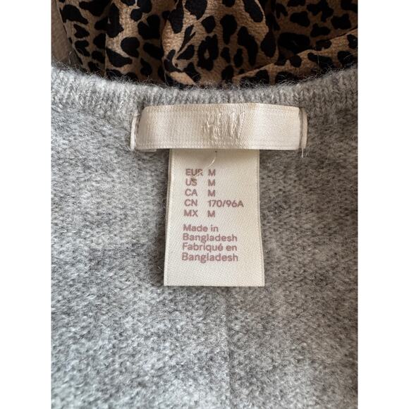 H&M Heather Gray Raglan Long Sleeve V-Neck Sweater, Women's Size M - Picture 4 of 6